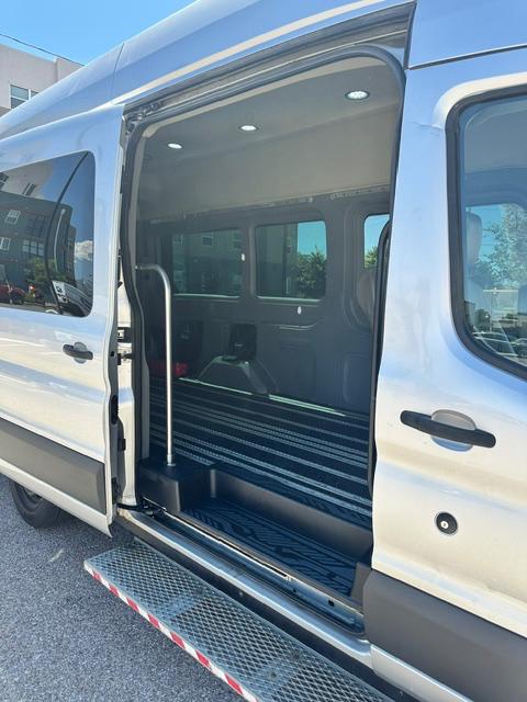 Ford Transit 350 Van High Roof w/Sliding Pass. 148-in. WB EL 2017