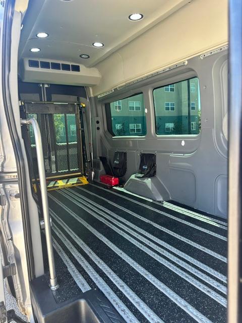 Ford Transit 350 Van High Roof w/Sliding Pass. 148-in. WB EL 2017
