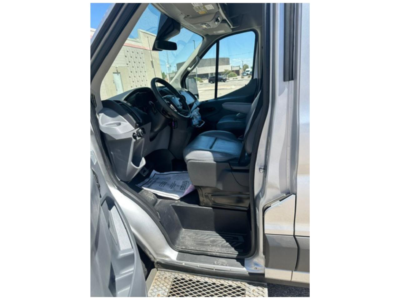 Ford Transit 350 Van High Roof w/Sliding Pass. 148-in. WB EL 2017