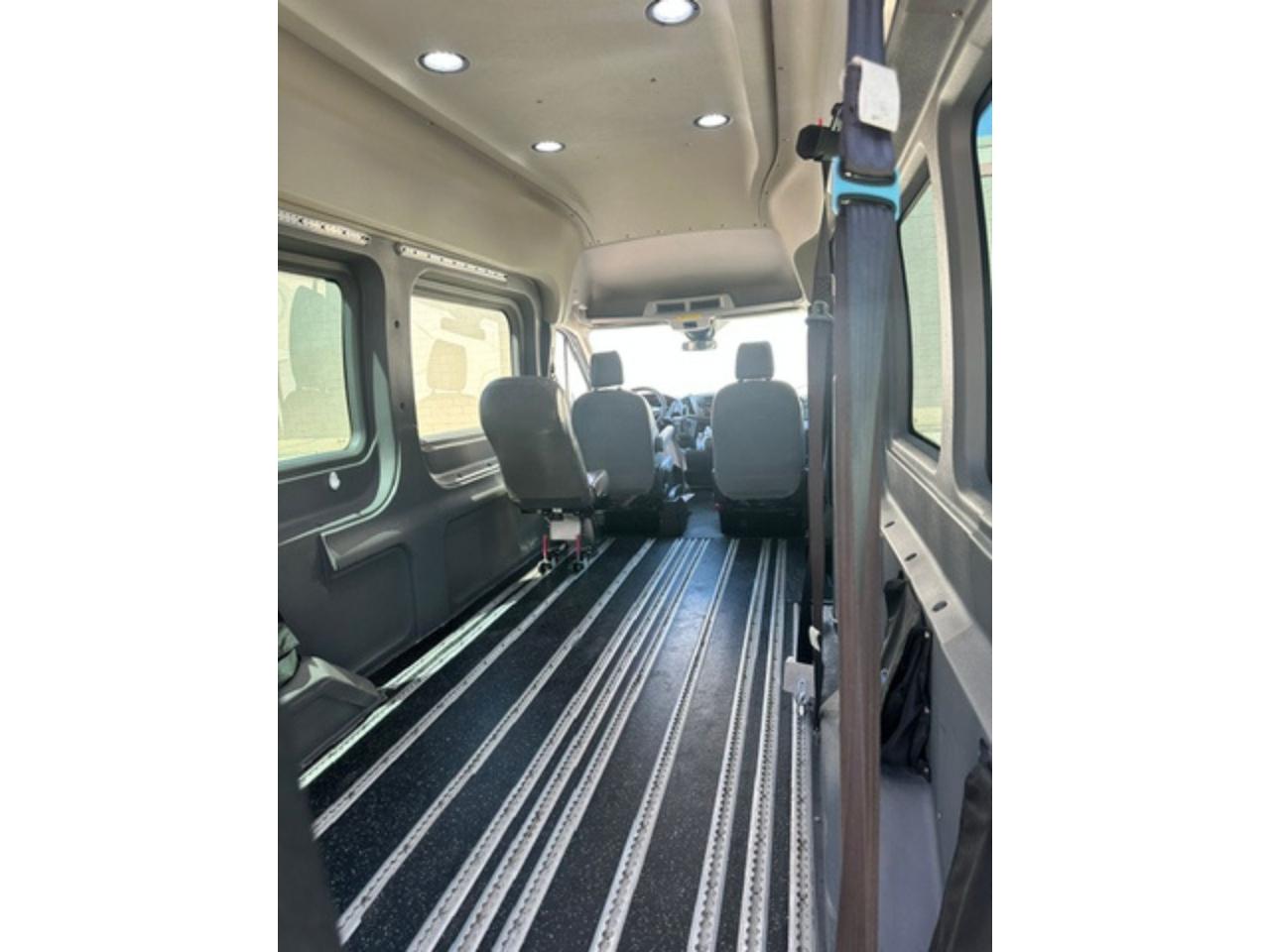 Ford Transit 350 Van High Roof w/Sliding Pass. 148-in. WB EL 2017