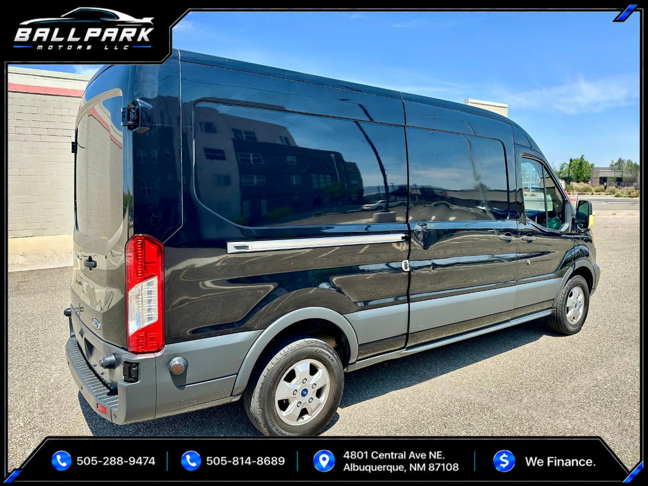 Ford Transit 250 Van Med. Roof w/Sliding Pass. 148-in. WB 2017