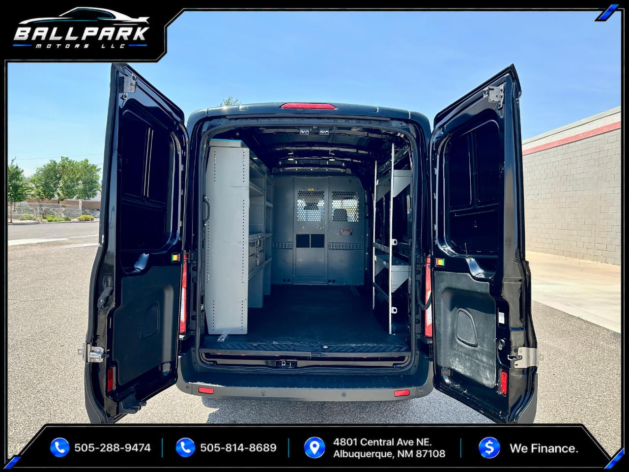 Ford Transit 250 Van Med. Roof w/Sliding Pass. 148-in. WB 2017
