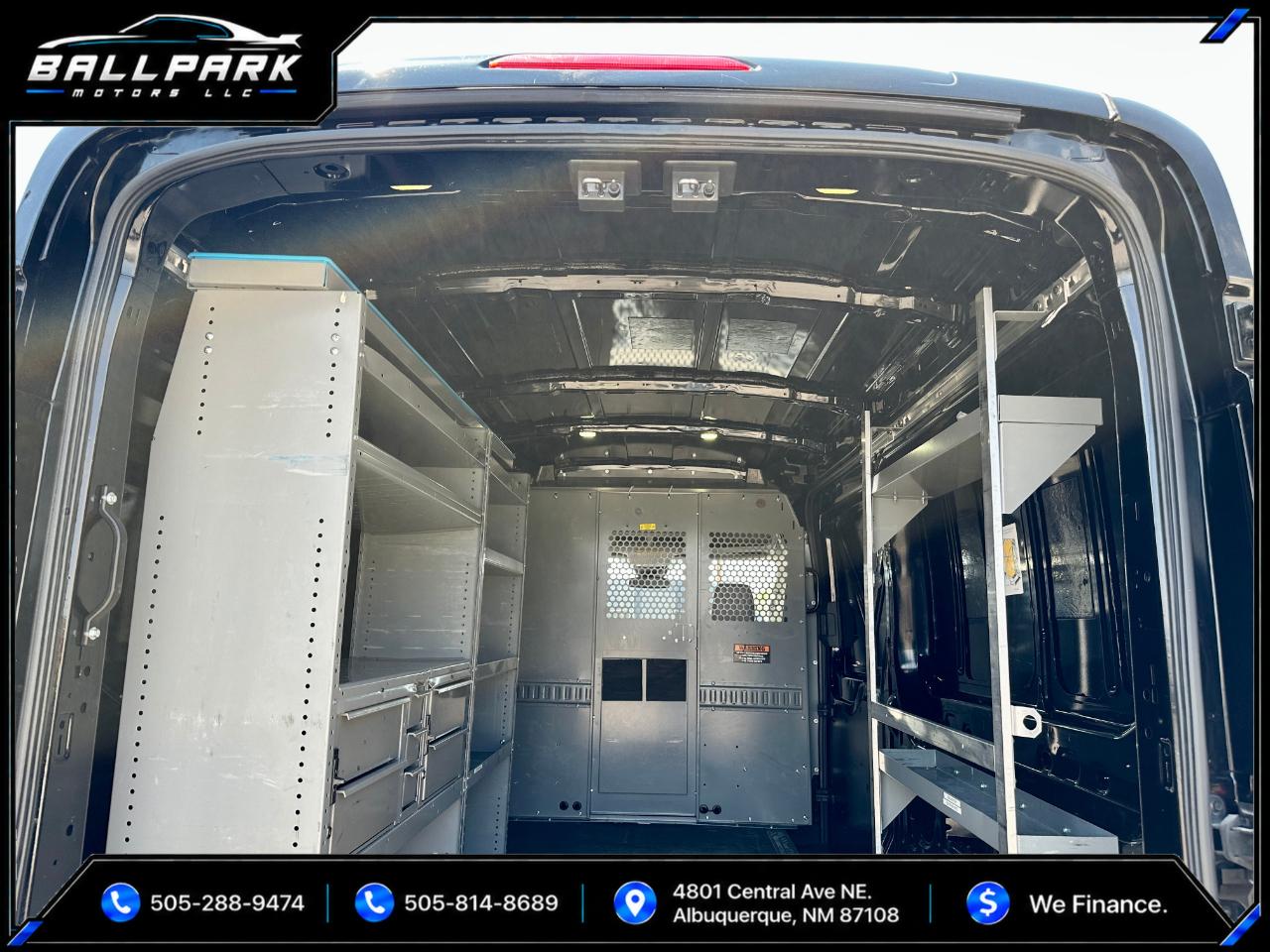 Ford Transit 250 Van Med. Roof w/Sliding Pass. 148-in. WB 2017