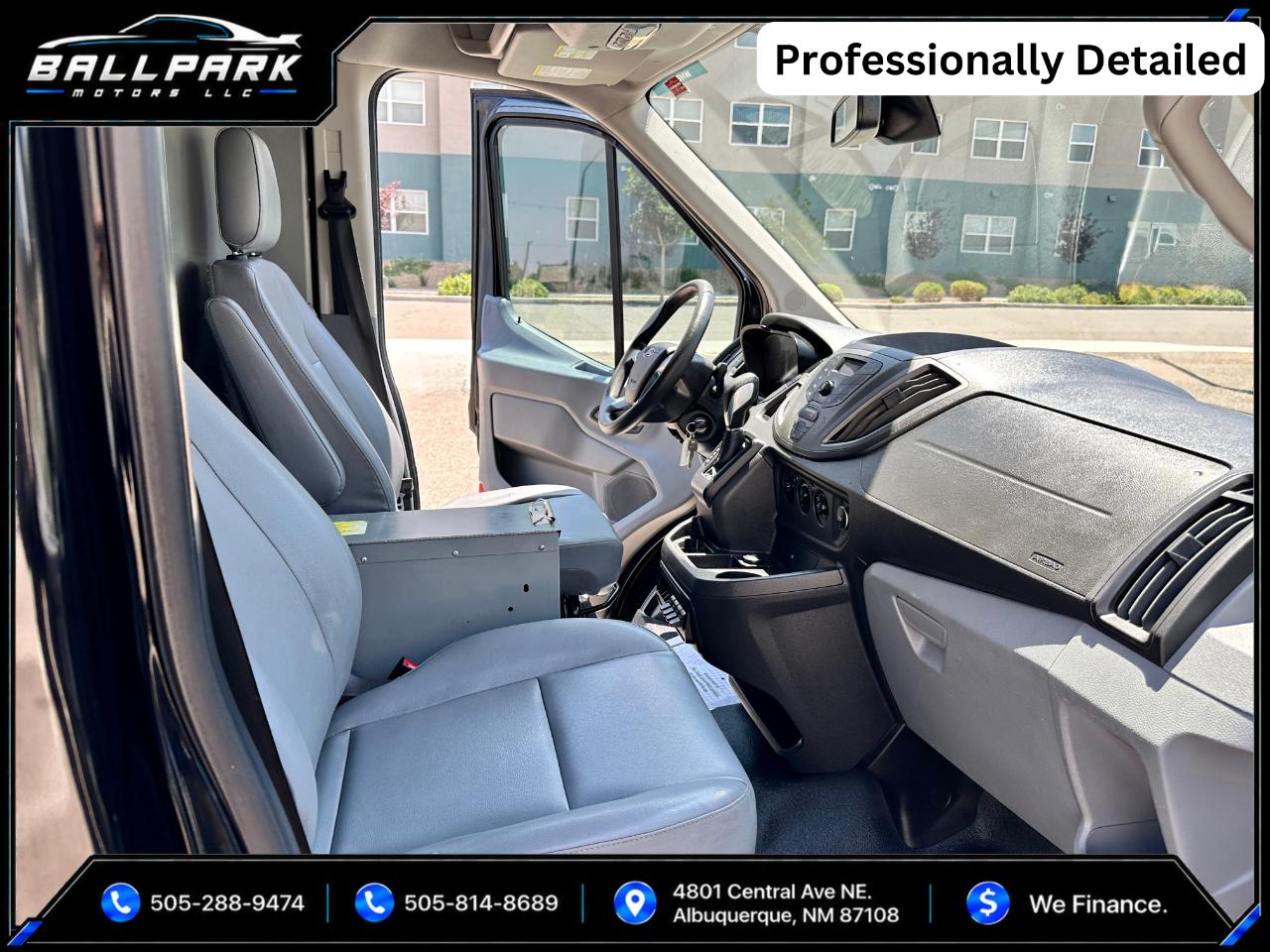 Ford Transit 250 Van Med. Roof w/Sliding Pass. 148-in. WB 2017