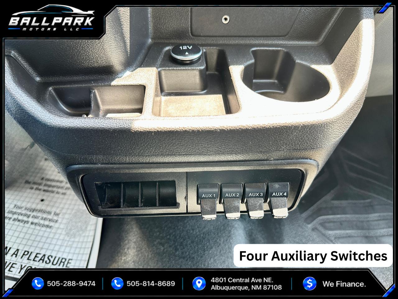 Ford Transit 250 Van Med. Roof w/Sliding Pass. 148-in. WB 2017