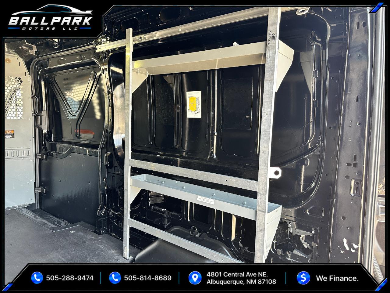 Ford Transit 250 Van Med. Roof w/Sliding Pass. 148-in. WB 2017
