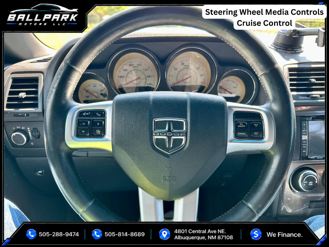 Dodge Challenger SXT 2012
