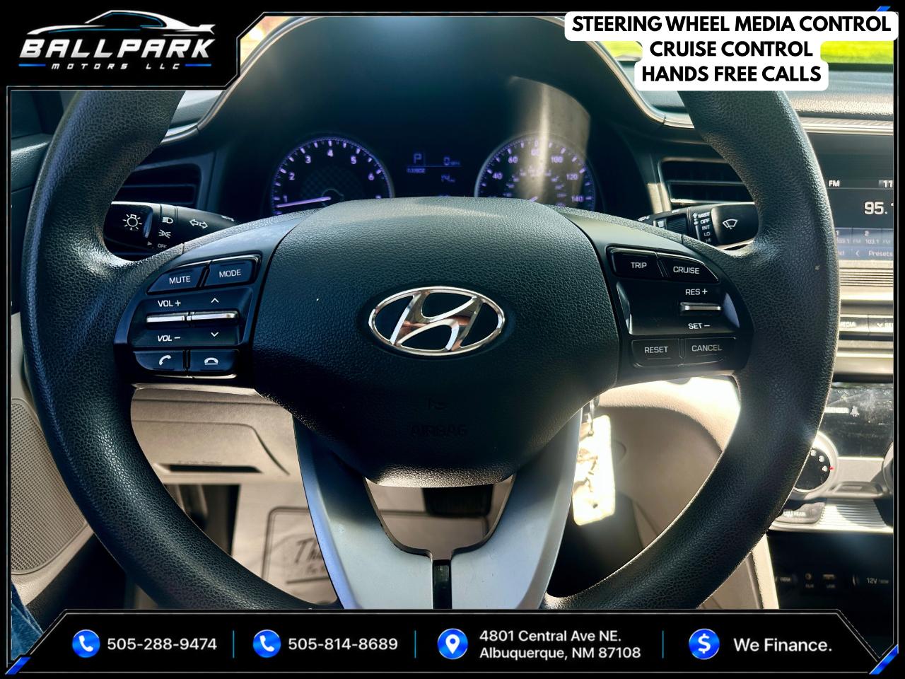 Hyundai Elantra SE 6AT 2019