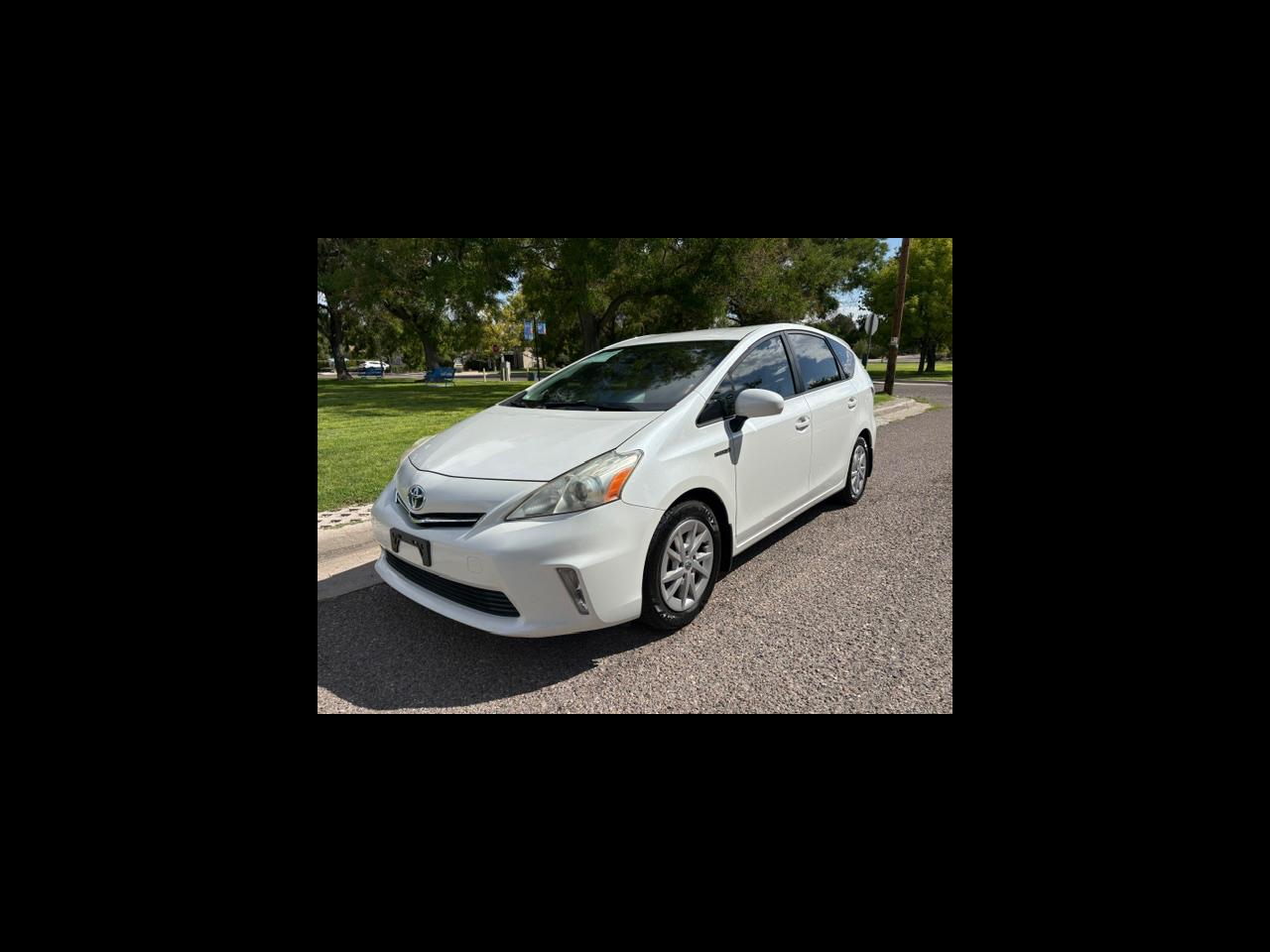 Toyota Prius V Two 2012