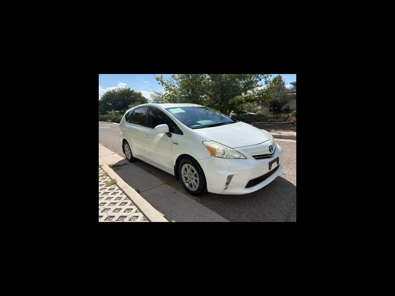 Toyota Prius V Two 2012