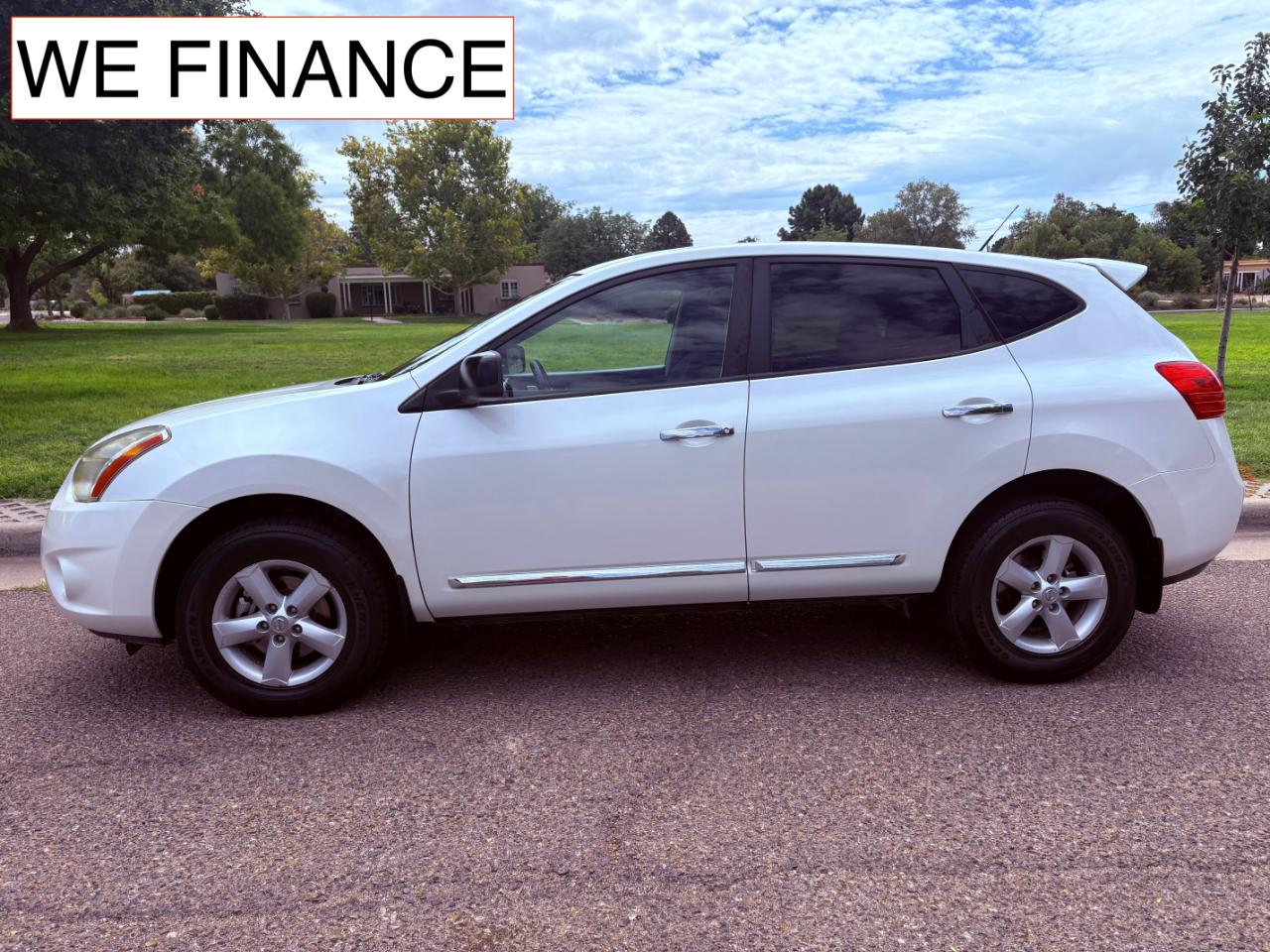 Nissan Rogue S FWD Krom Edition 2012