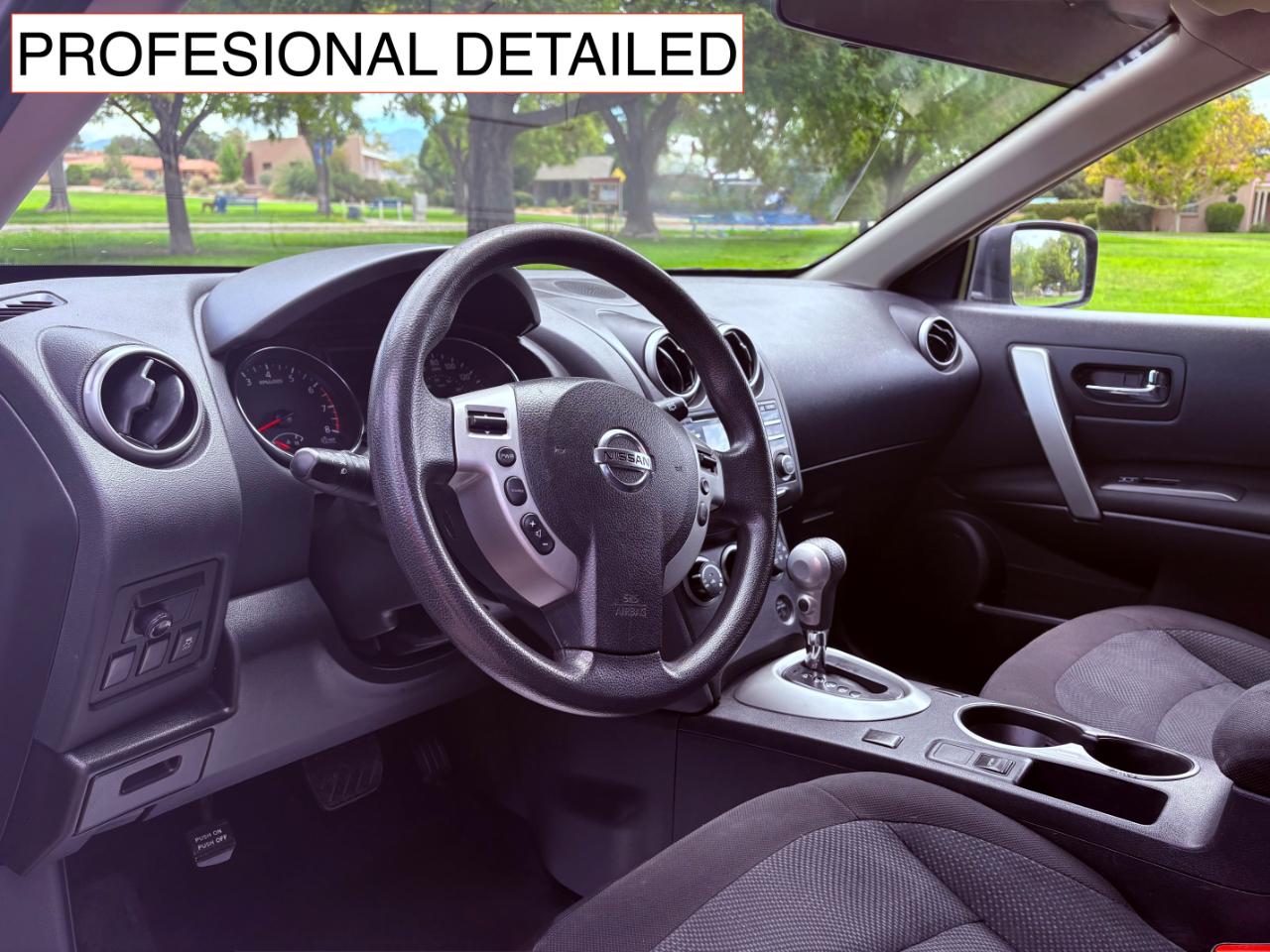 Nissan Rogue S FWD Krom Edition 2012