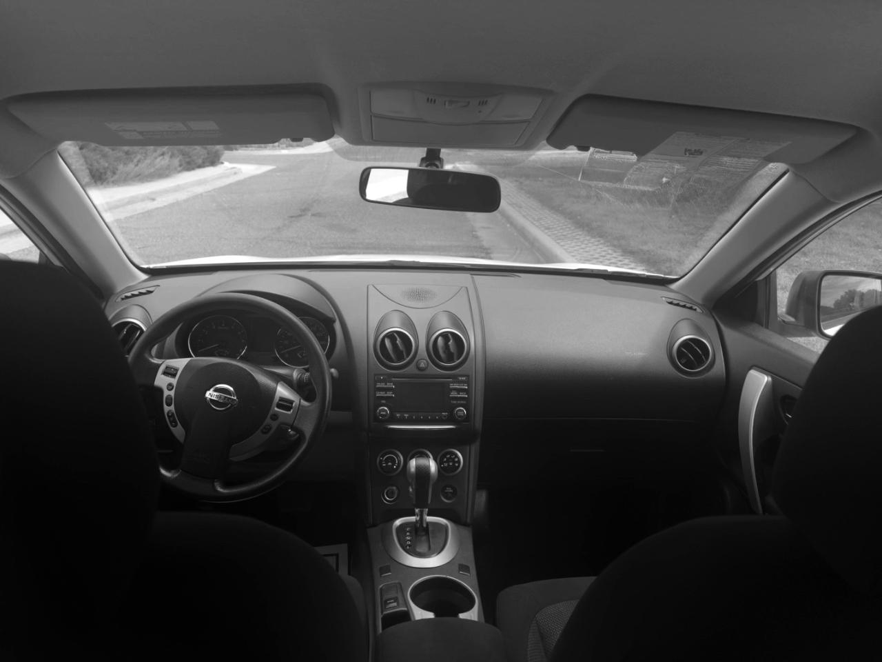 Nissan Rogue S FWD Krom Edition 2012