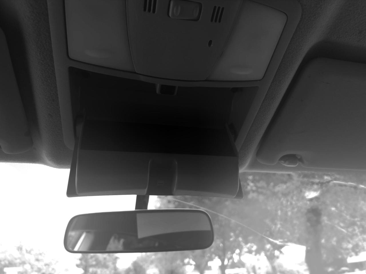 Nissan Rogue S FWD Krom Edition 2012