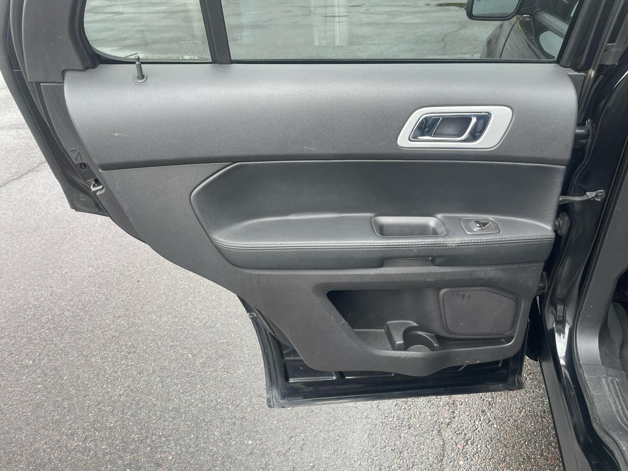 Ford Explorer 4WD 4dr V6 XLT 2015