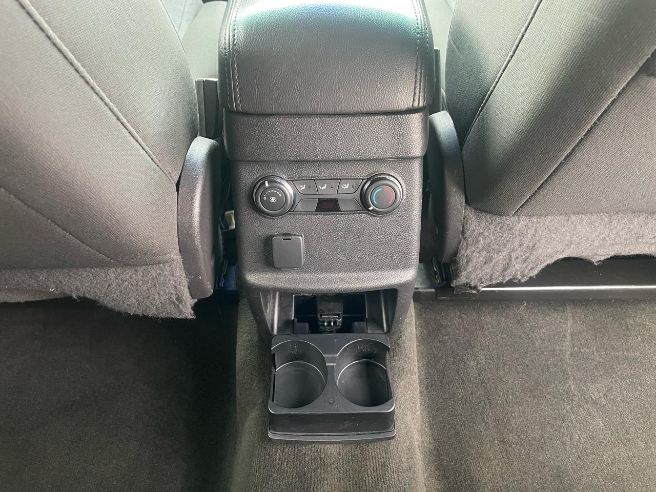 Ford Explorer 4WD 4dr V6 XLT 2015