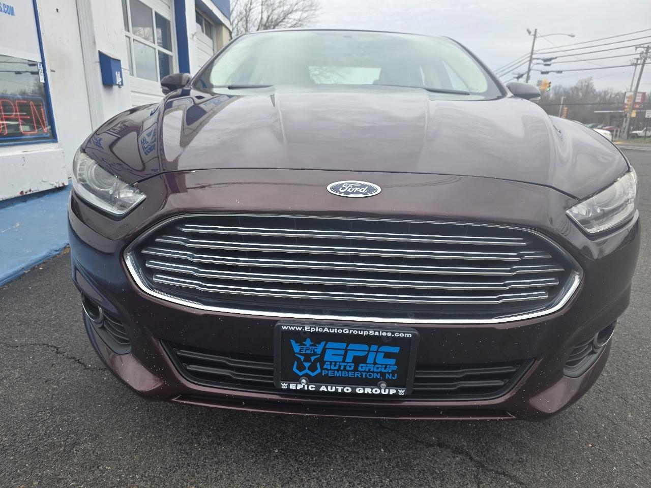 Ford Fusion SE 2013