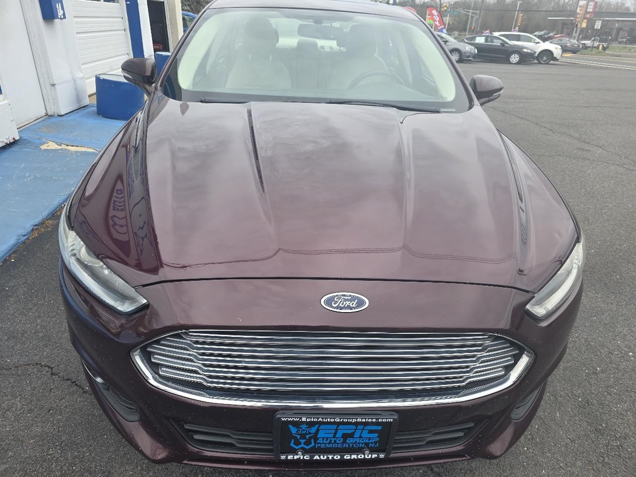 Ford Fusion SE 2013