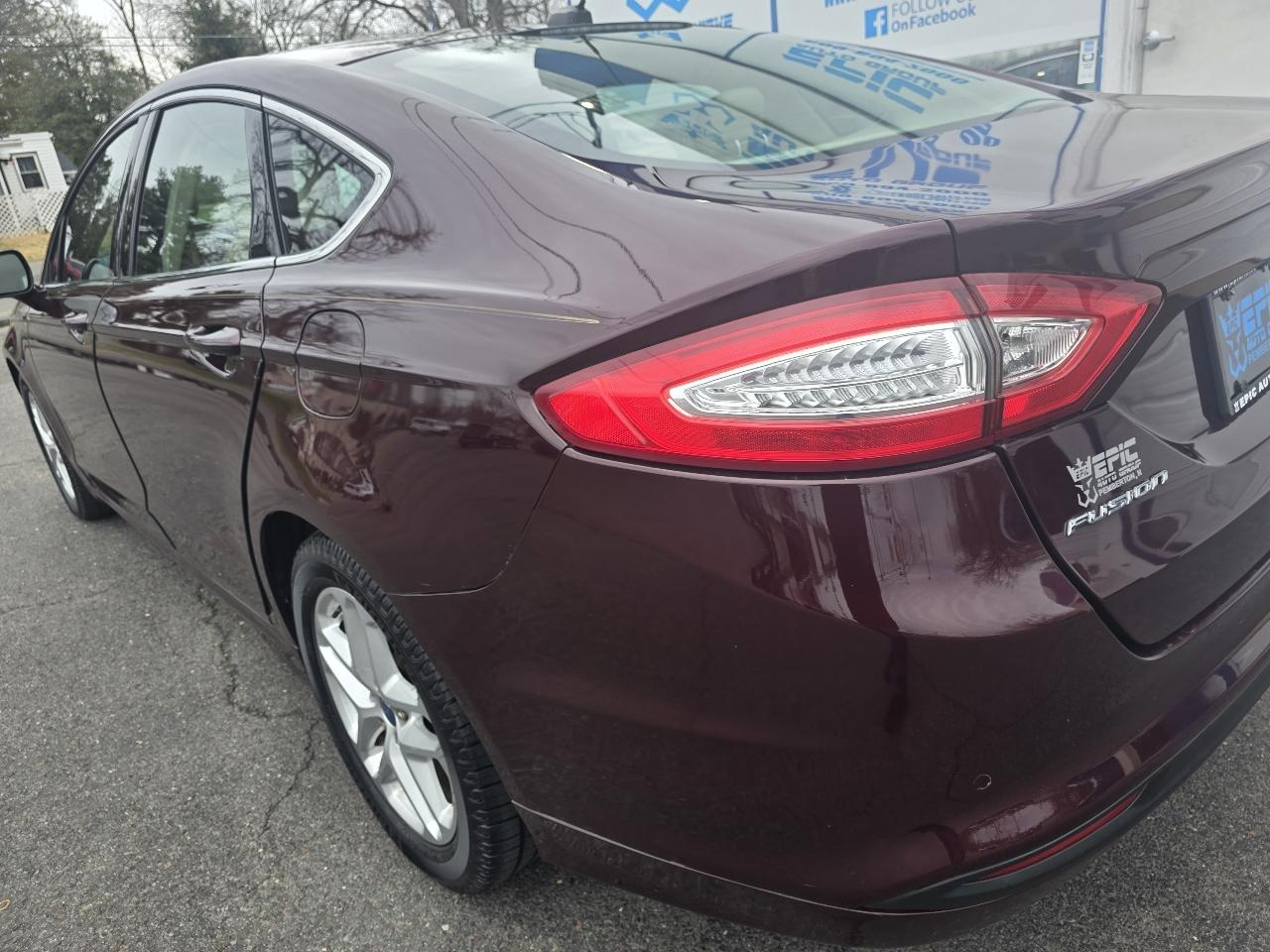 Ford Fusion SE 2013