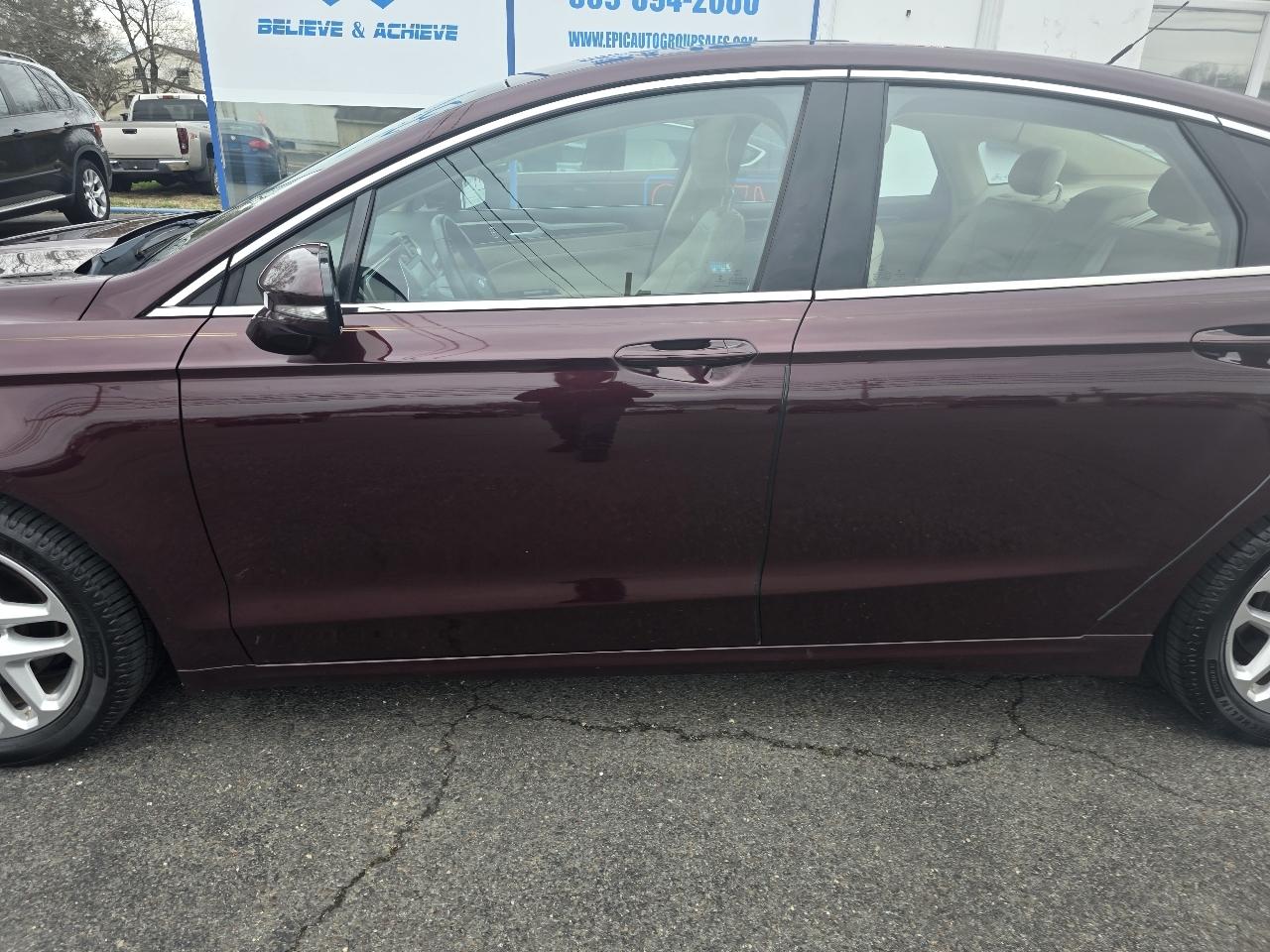 Ford Fusion SE 2013