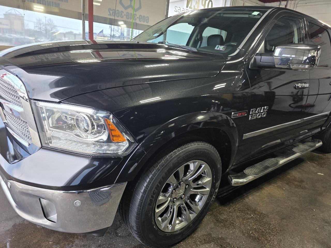RAM 1500 4WD Crew Cab 149" Laramie Limited 2015