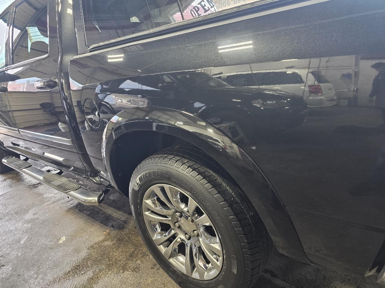 RAM 1500 4WD Crew Cab 149" Laramie Limited 2015