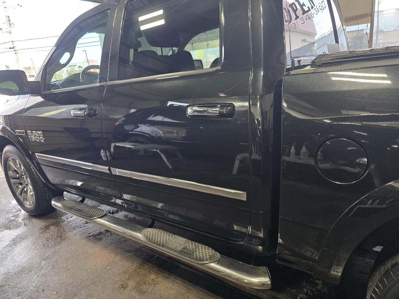 RAM 1500 4WD Crew Cab 149" Laramie Limited 2015