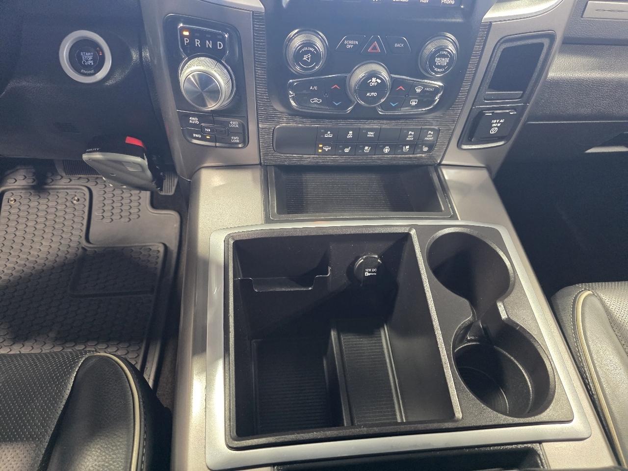 RAM 1500 4WD Crew Cab 149" Laramie Limited 2015