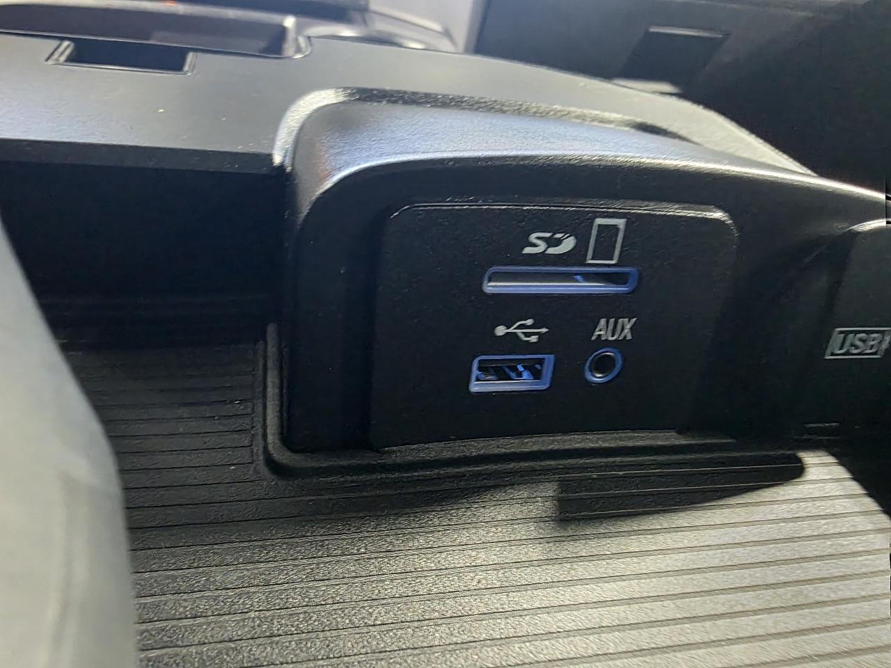 RAM 1500 4WD Crew Cab 149" Laramie Limited 2015