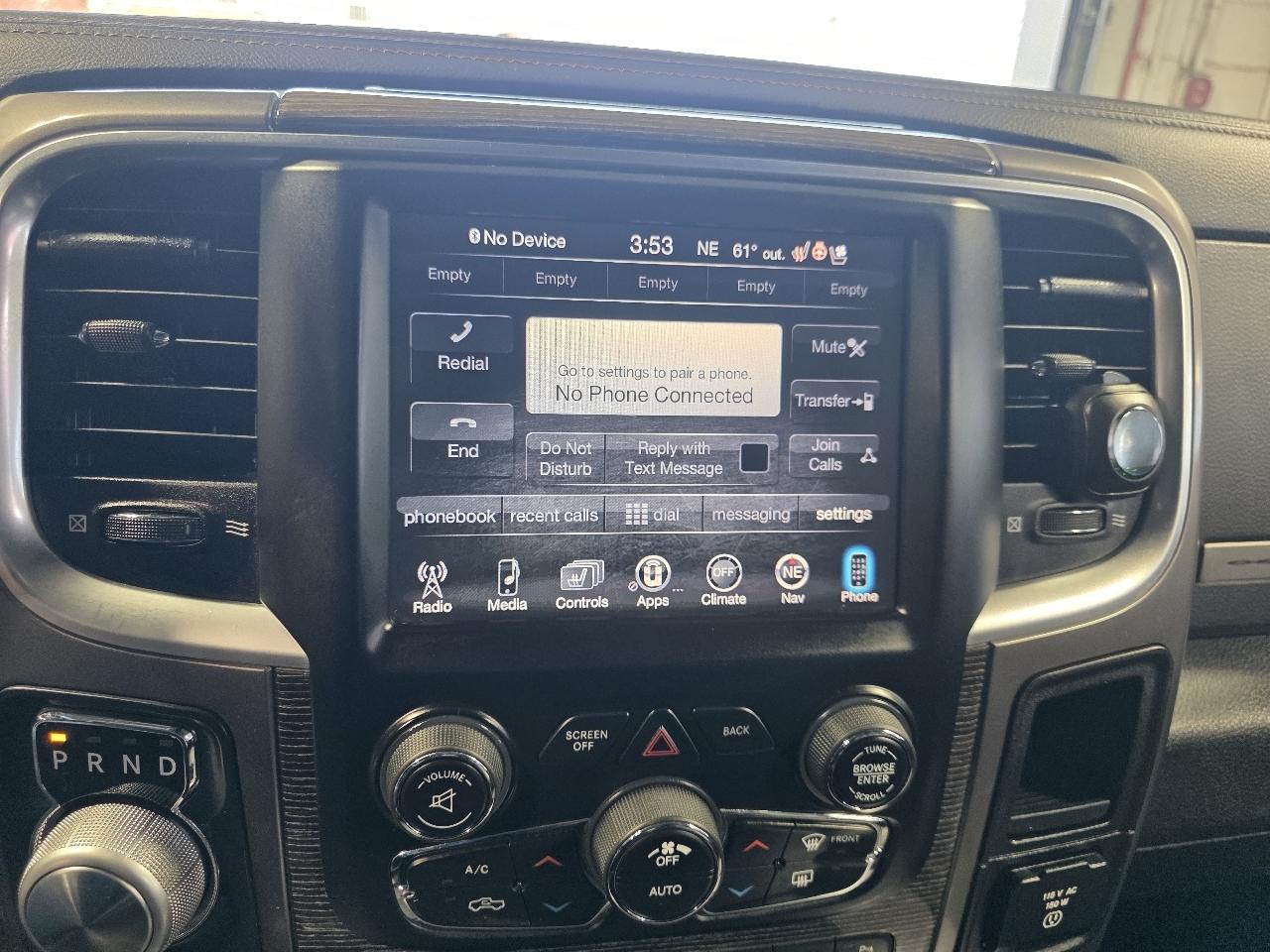 RAM 1500 4WD Crew Cab 149" Laramie Limited 2015