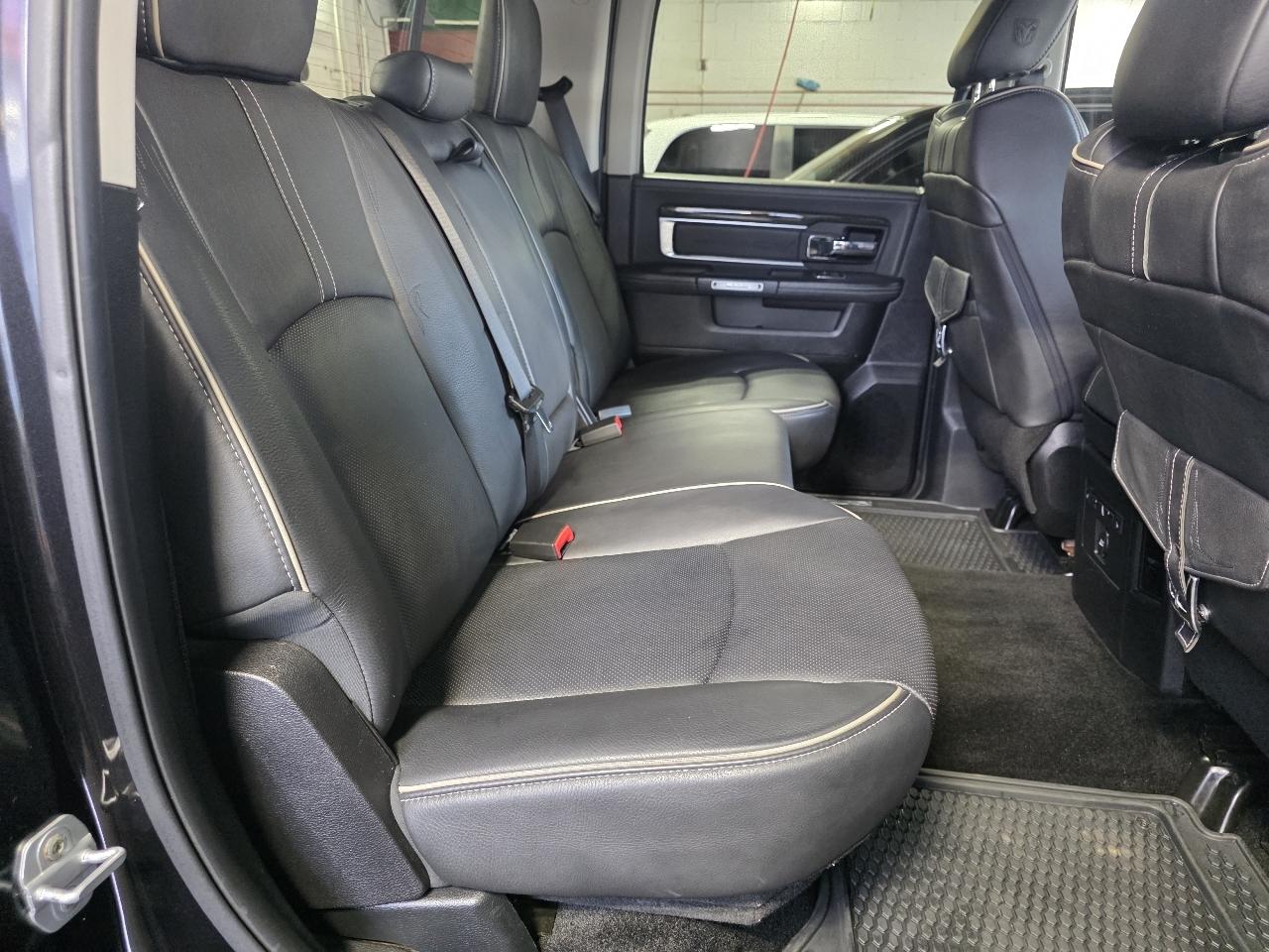 RAM 1500 4WD Crew Cab 149" Laramie Limited 2015