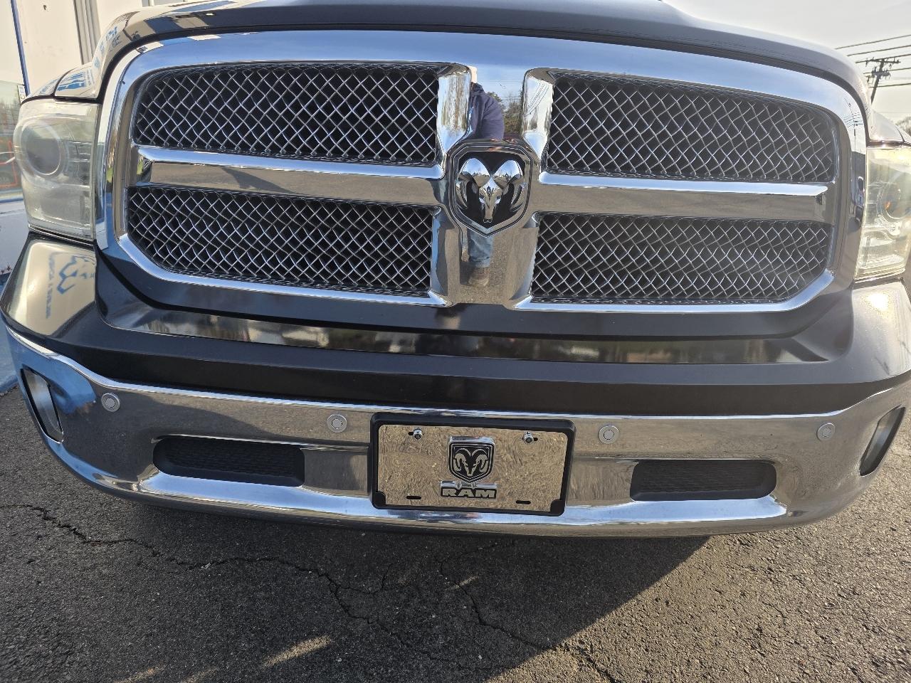 RAM 1500 4WD Crew Cab 149" Laramie Limited 2015