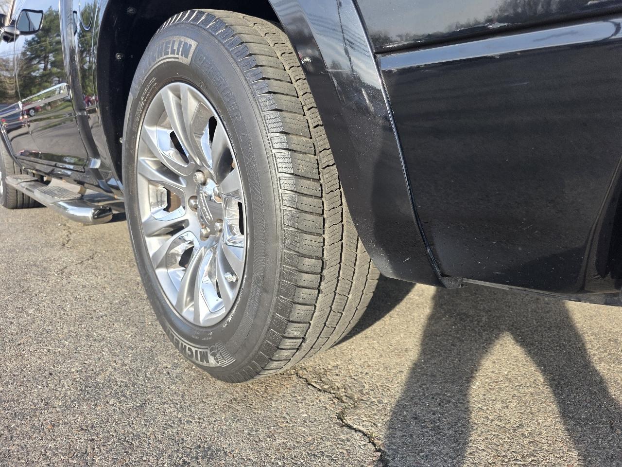 RAM 1500 4WD Crew Cab 149" Laramie Limited 2015