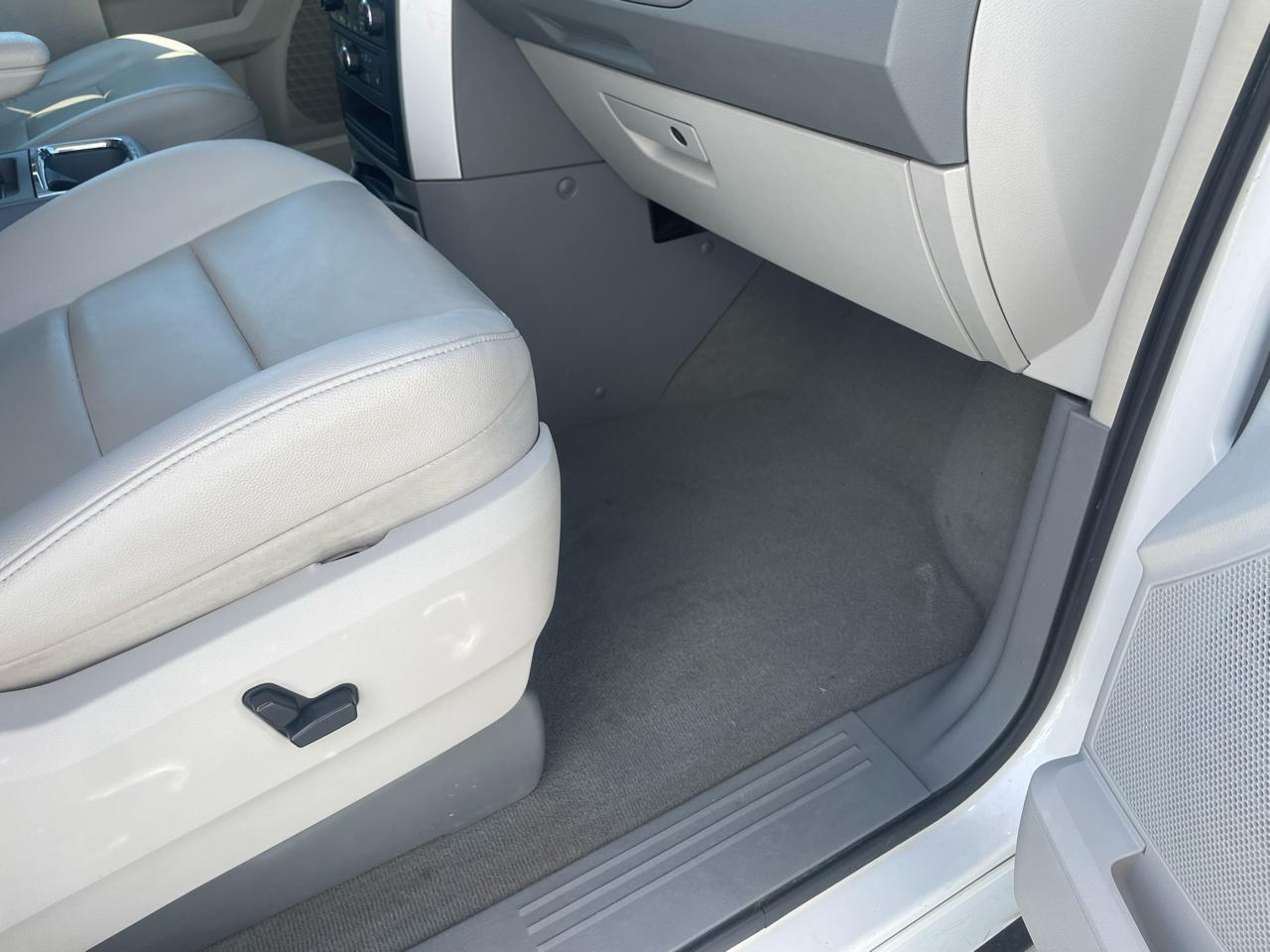 Dodge Grand Caravan SXT 2008