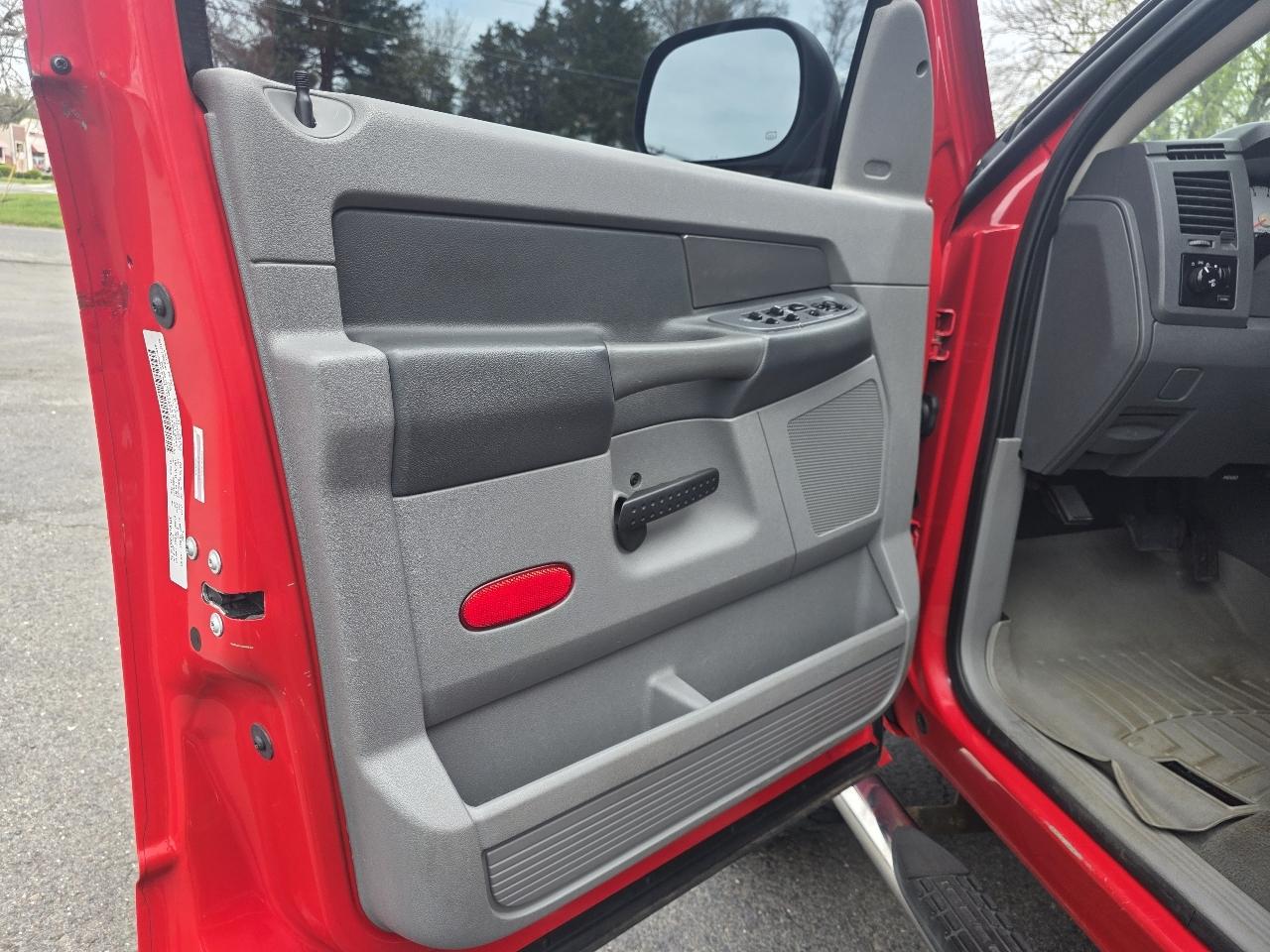 Dodge Ram 1500 4WD Quad Cab 140.5" Sport 2008