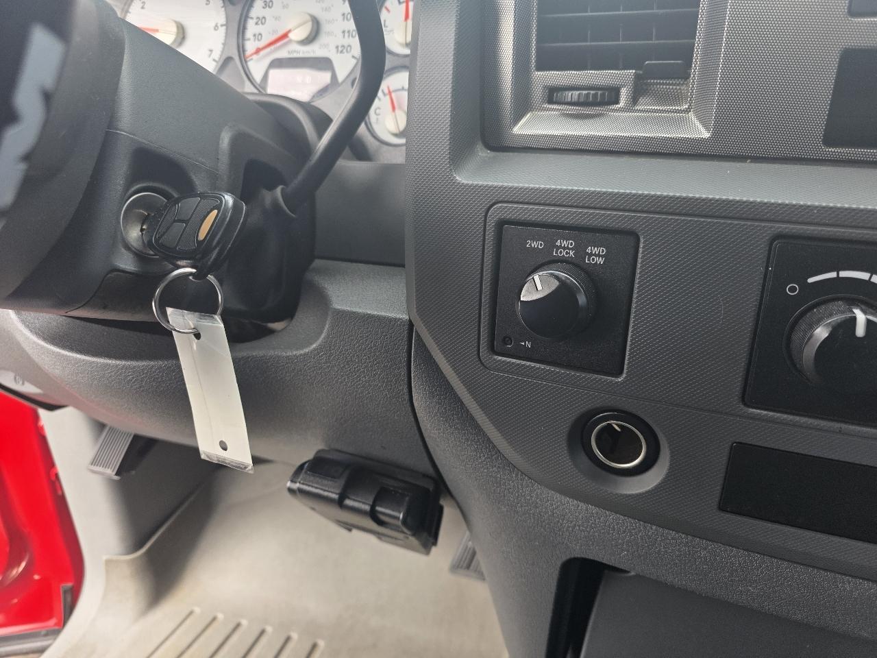 Dodge Ram 1500 4WD Quad Cab 140.5" Sport 2008