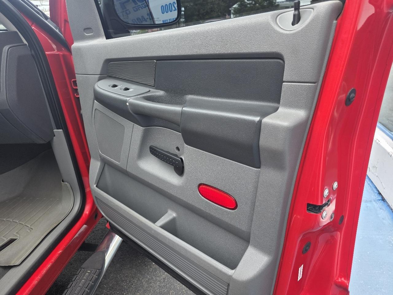 Dodge Ram 1500 4WD Quad Cab 140.5" Sport 2008