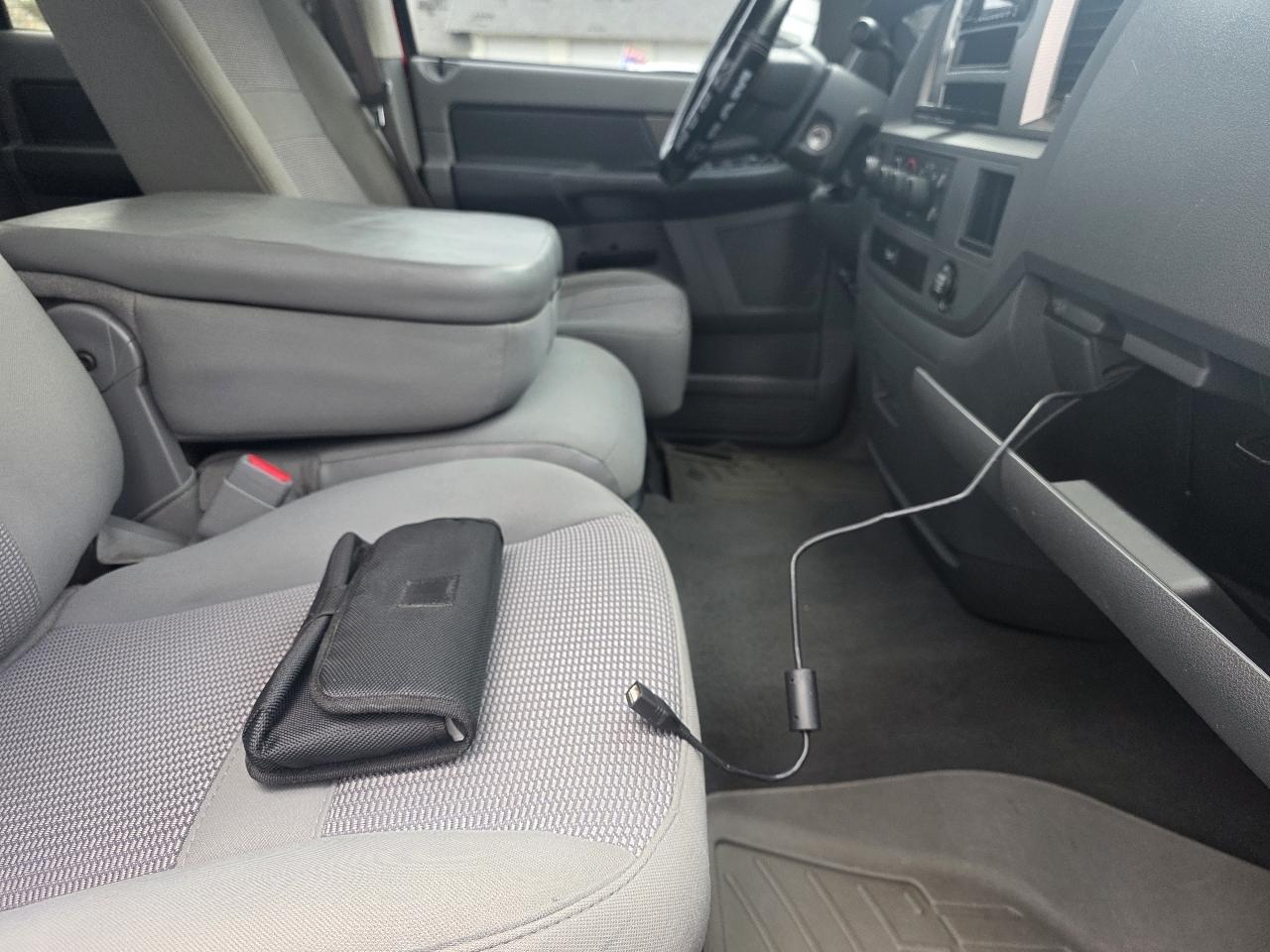 Dodge Ram 1500 4WD Quad Cab 140.5" Sport 2008