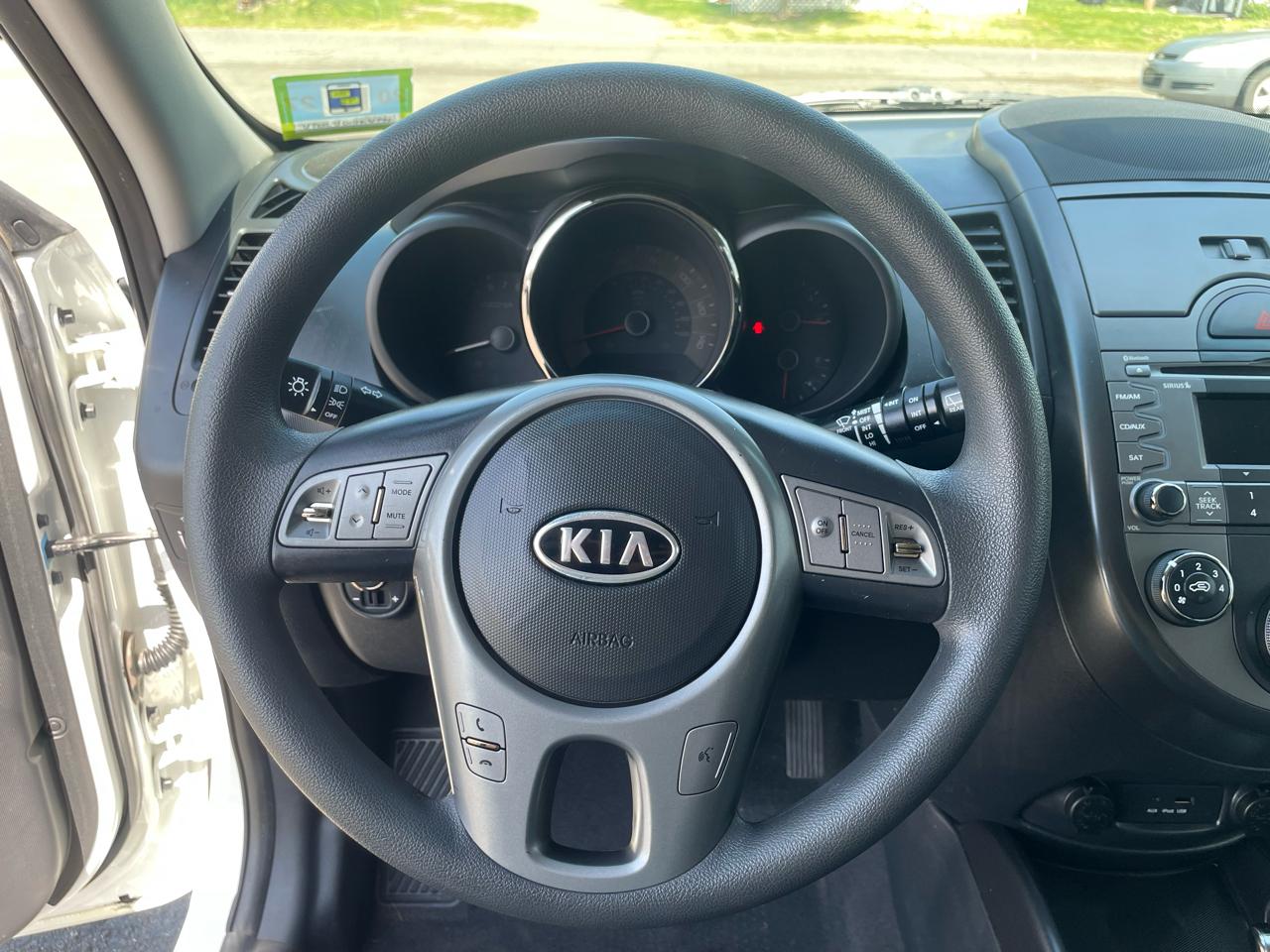 Kia Soul + 2011