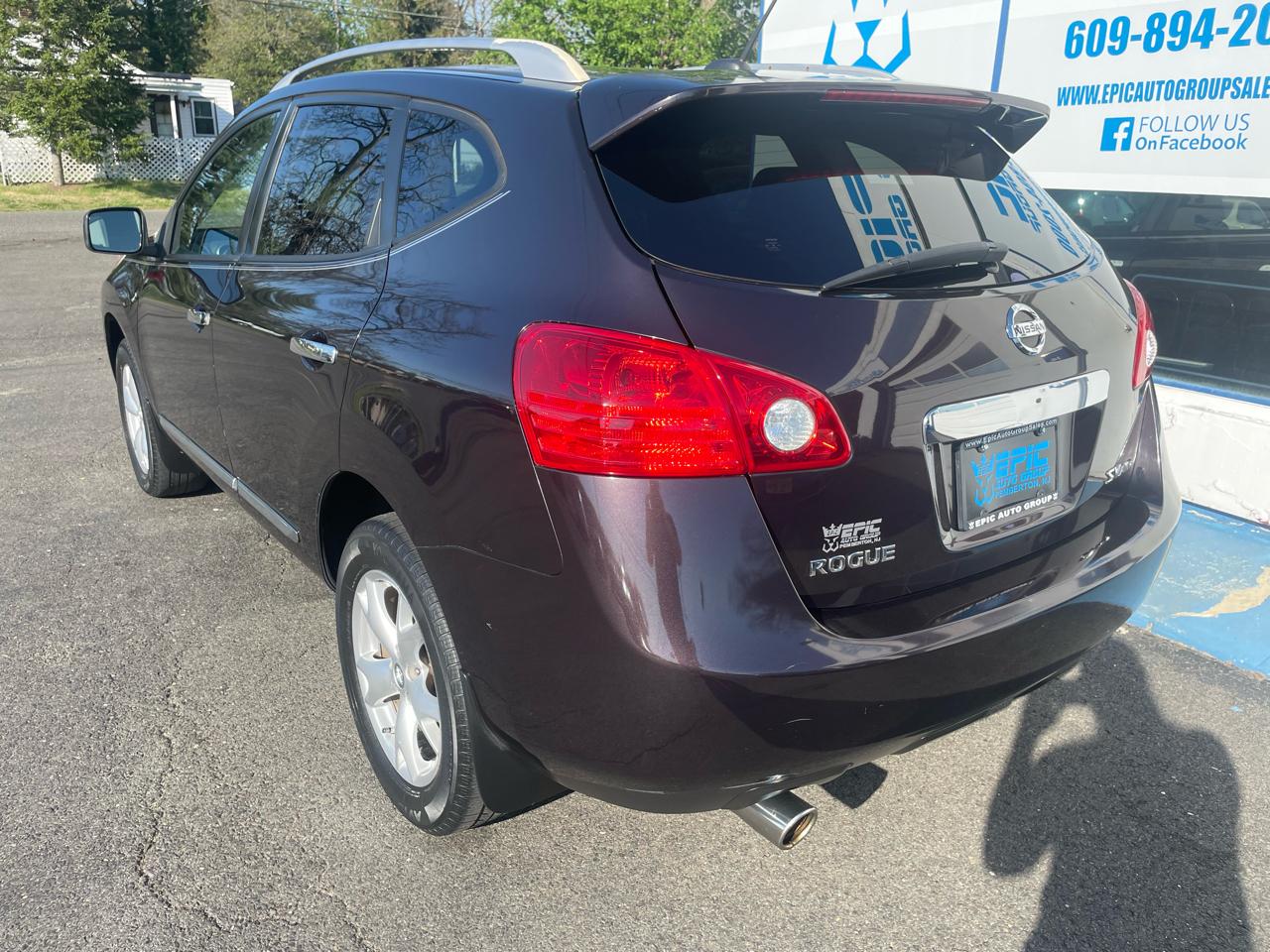 Nissan Rogue S AWD 2011