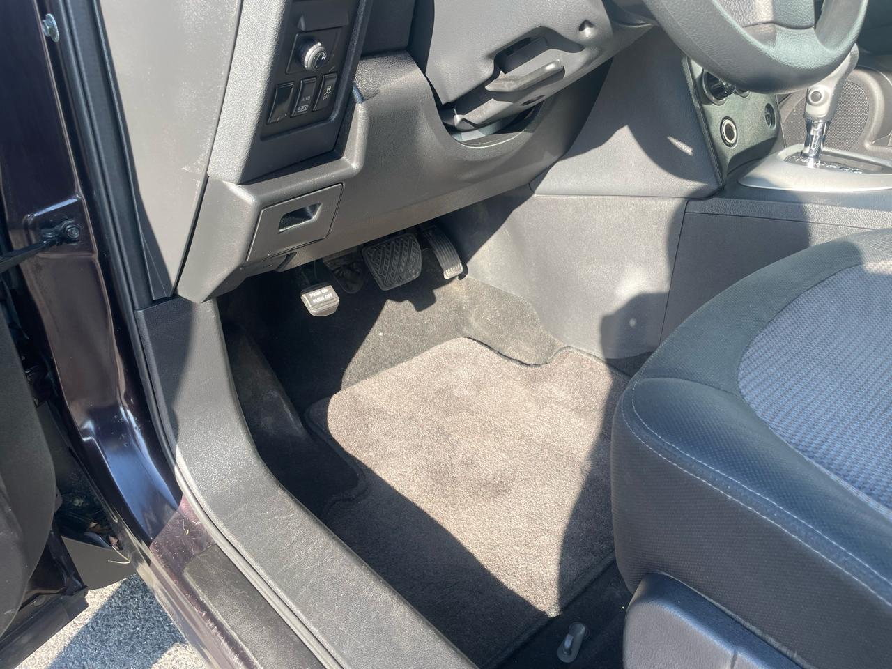 Nissan Rogue S AWD 2011