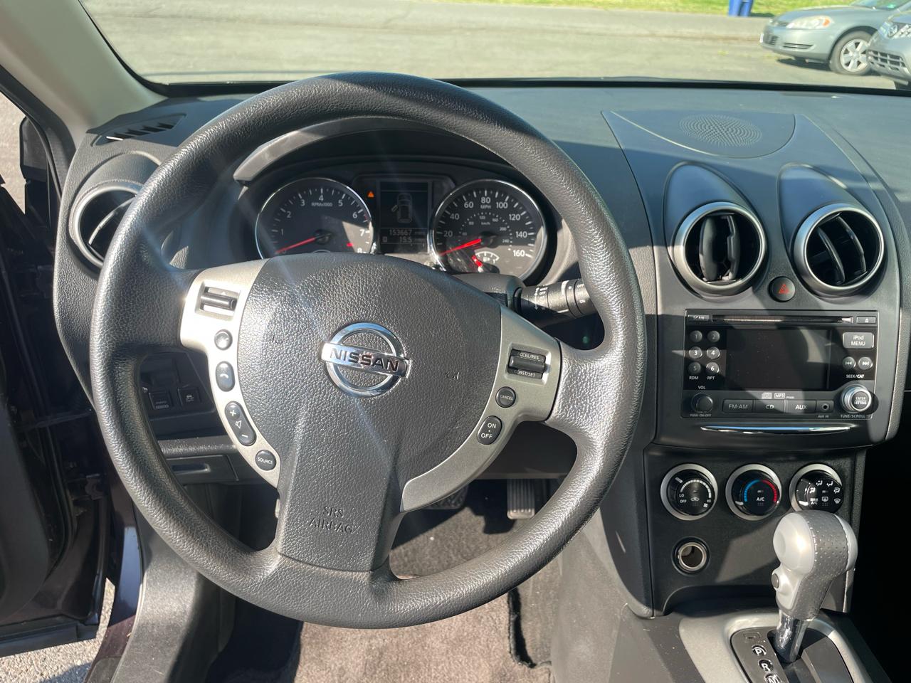 Nissan Rogue S AWD 2011