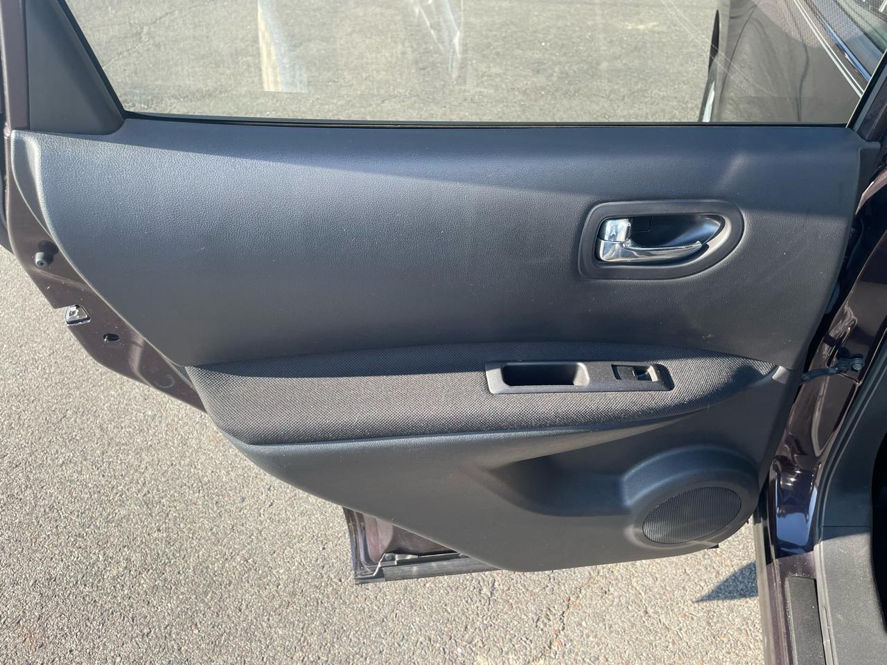 Nissan Rogue S AWD 2011