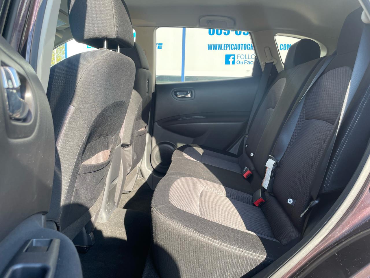 Nissan Rogue S AWD 2011