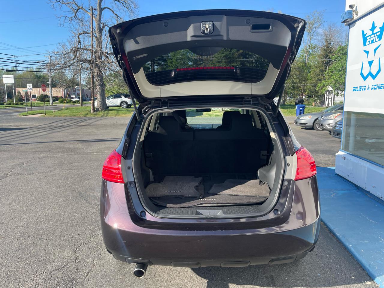 Nissan Rogue S AWD 2011