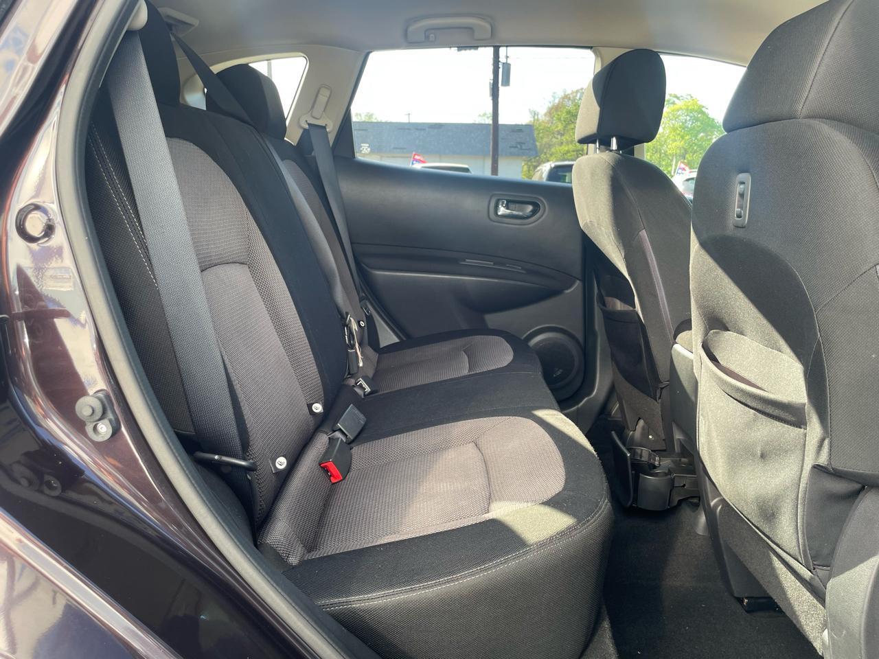 Nissan Rogue S AWD 2011