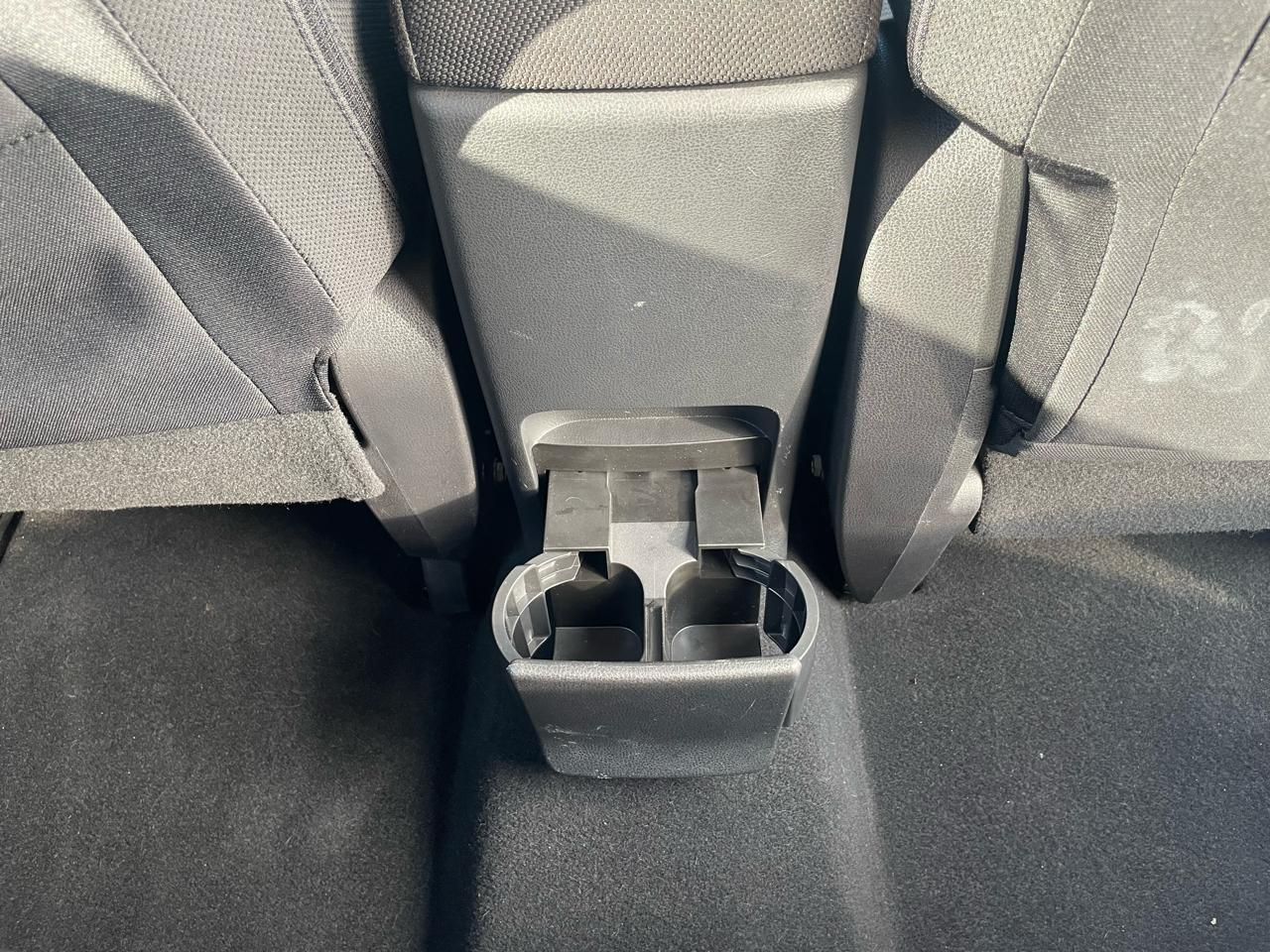 Nissan Rogue S AWD 2011