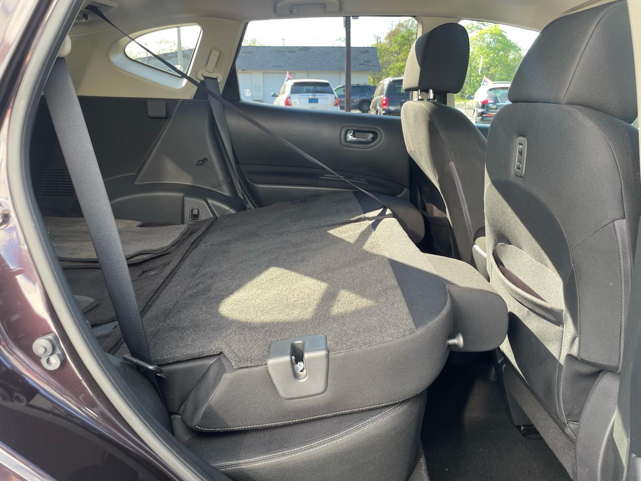 Nissan Rogue S AWD 2011