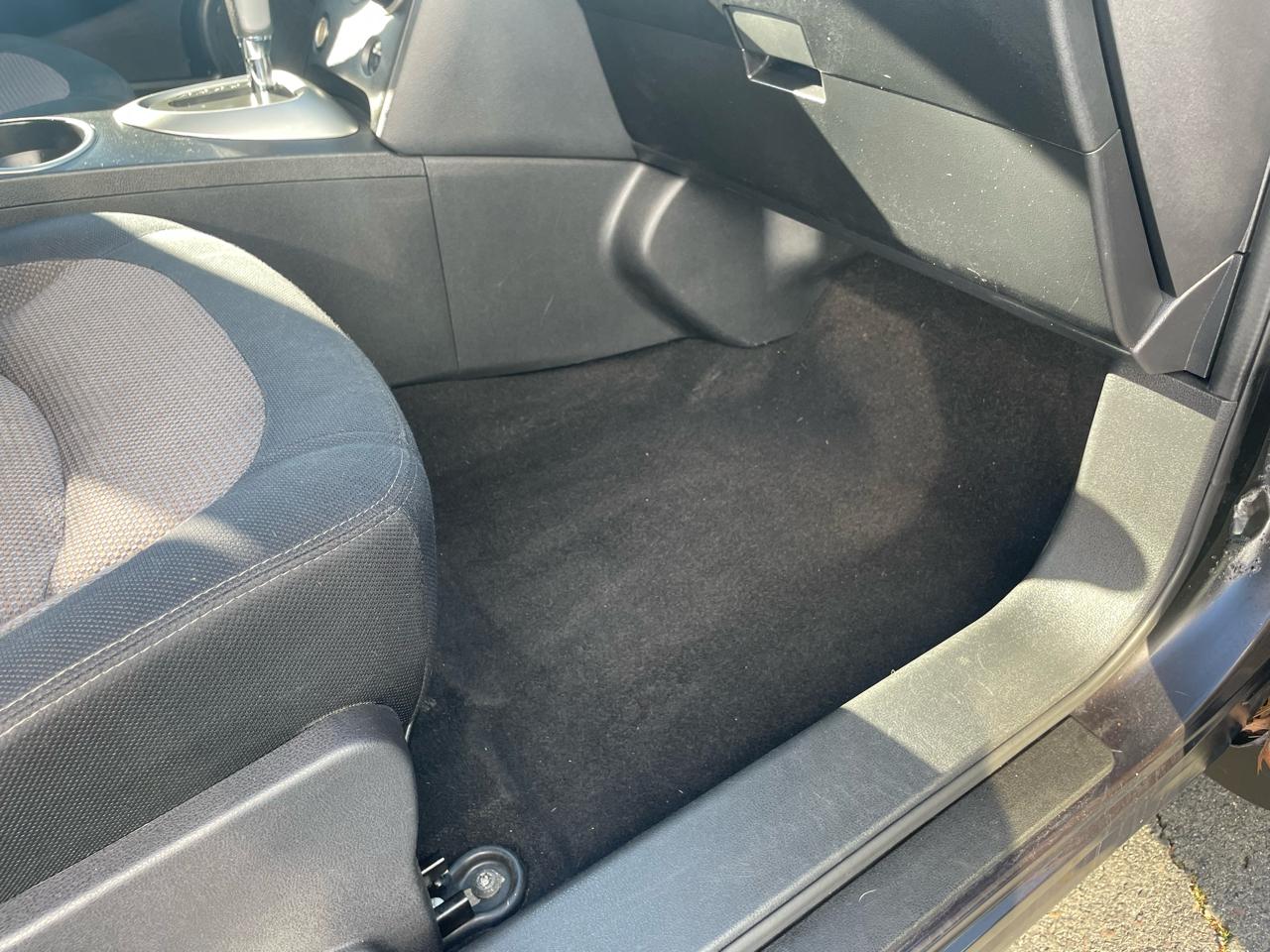 Nissan Rogue S AWD 2011