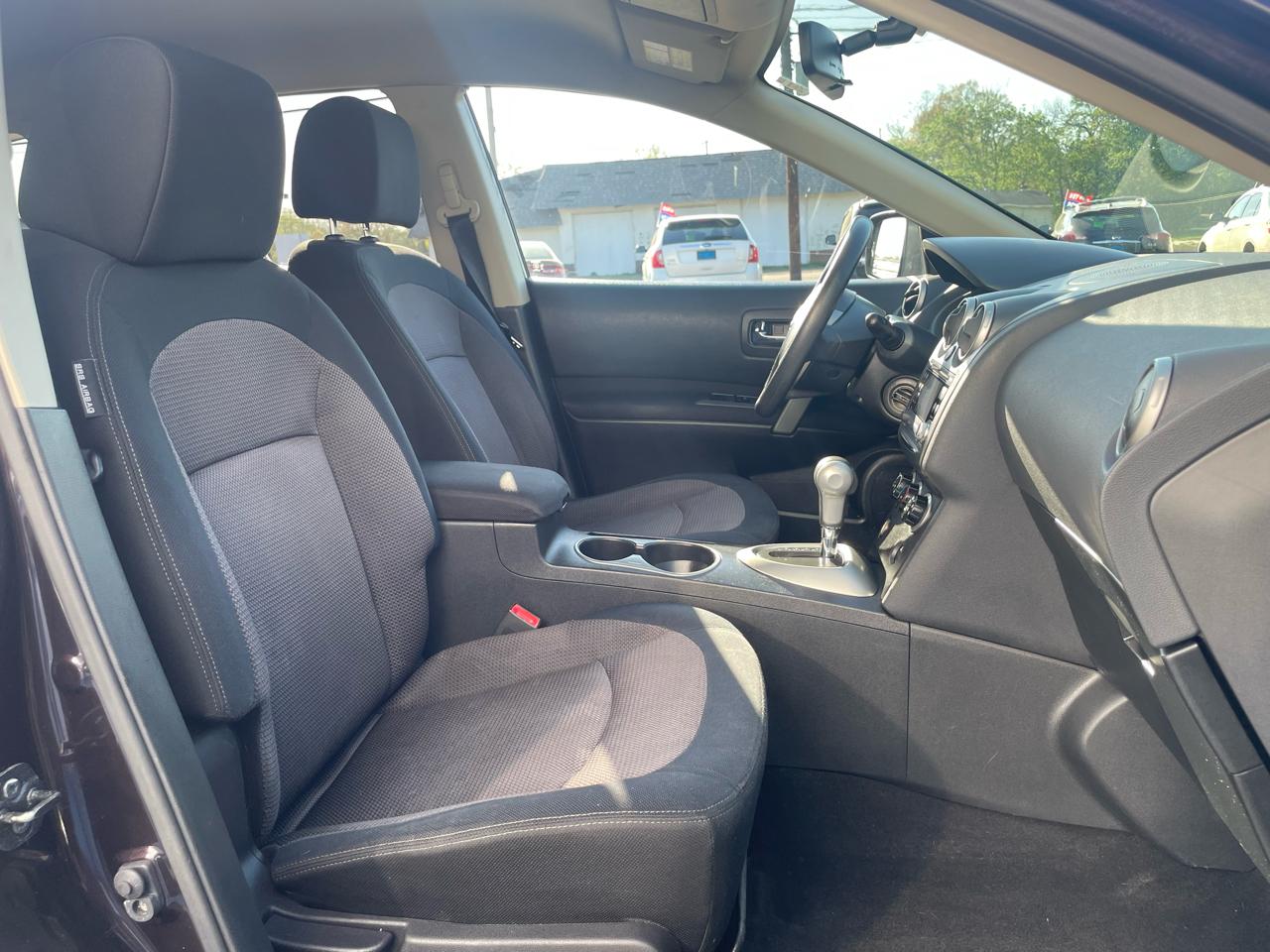 Nissan Rogue S AWD 2011